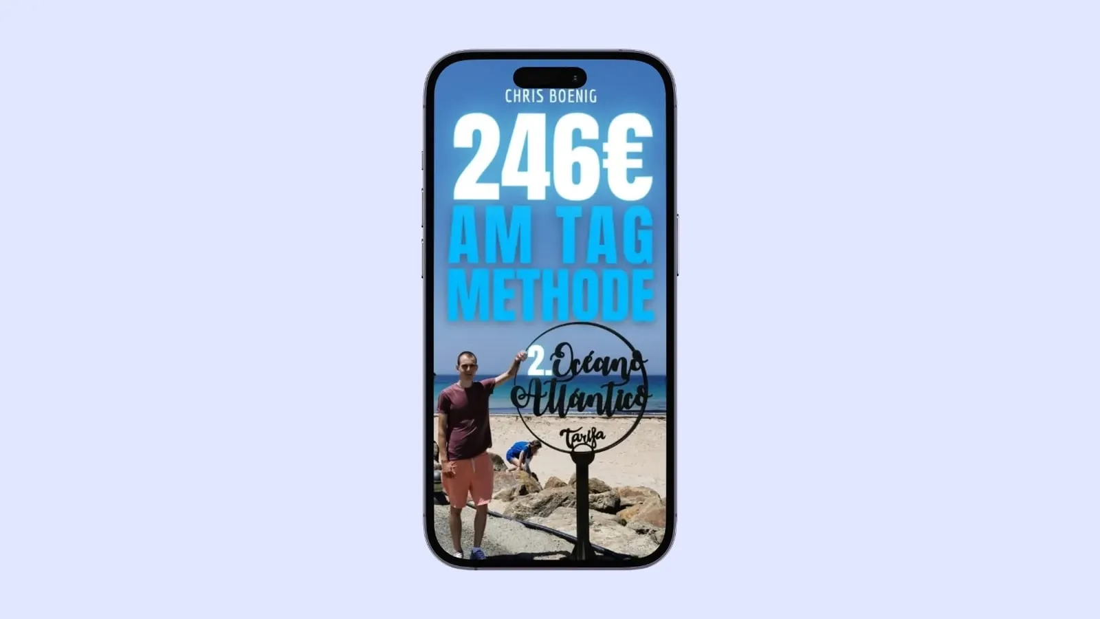 Cover der 246€ am Tag Methode 2.0 von Chris Boenig in einem Smartphone-Rahmen auf hellblauem Hintergrund