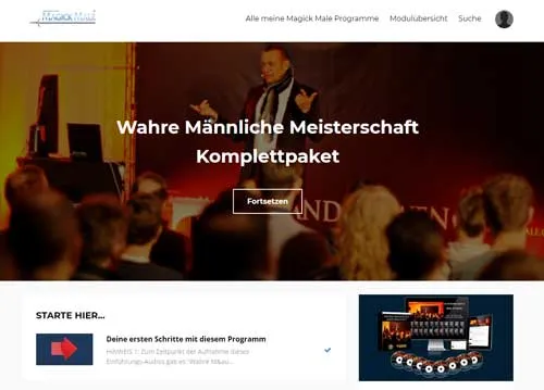 Mitgliederbereich des Wahre Männliche Meisterschaft Komplettpakets mit Orlando Owen auf der Bühne