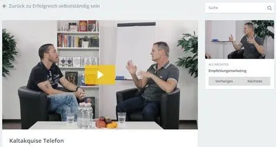 Dirk Kreuter und Calvin Hollywood im Video Kaltakquise Telefon aus dem Kurs Erfolgreich selbstständig sein
