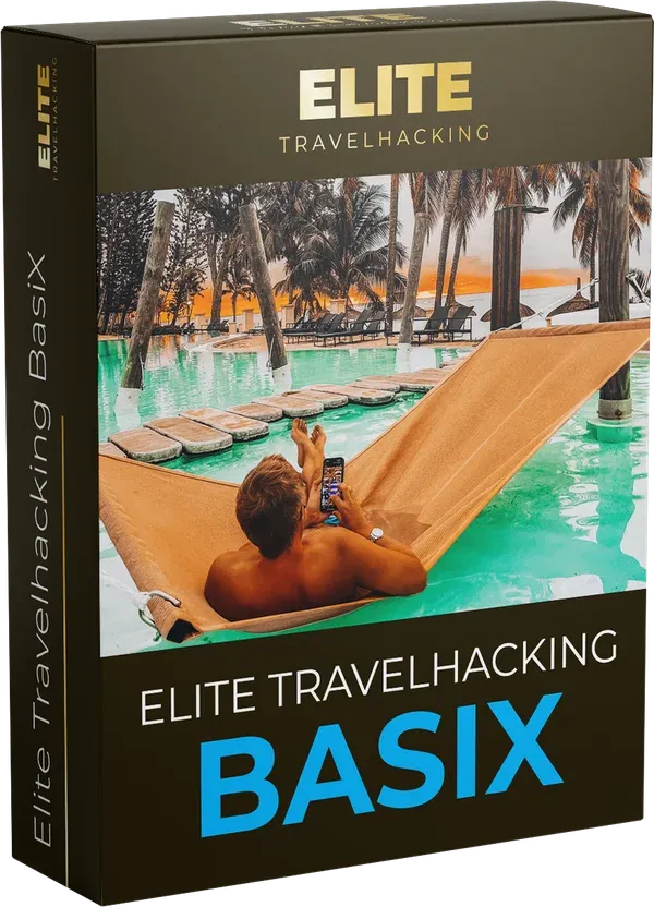 Kursbox Elite Travelhacking BasiX mit einem Mann in einer Hängematte über einem Pool unter Palmen