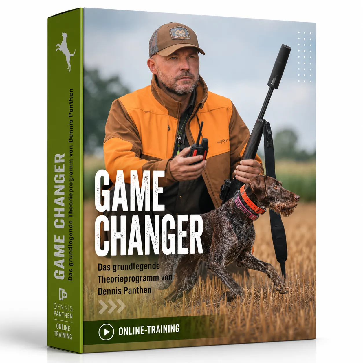 Kursbox von Gamechanger mit der Aufschrift Das grundlegende Theorieprogramm von Dennis Panthen und einem Jagdhund im Feld