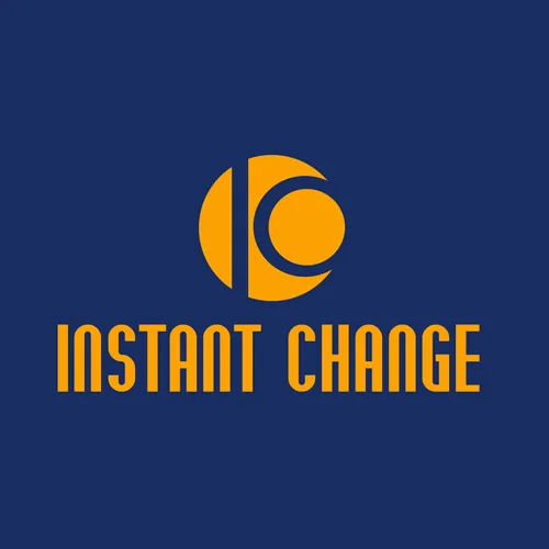 Orangefarbenes Instant Change Logo auf dunkelblauem Hintergrund