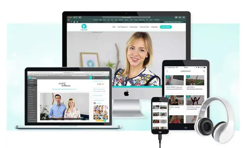 Mareike Awe auf Laptop, Tablet und Smartphone mit dem intueat-Programm und Kopfhörern