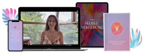 Physische Version des Löwenherz-Kurses mit gebundenem Workbook neben Laptop, Tablet und Smartphone
