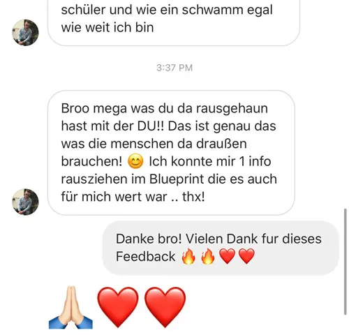 Instagram-Chat: Kunde bedankt sich bei Manjeet für die Inhalte der DU, Manjeet antwortet mit Dank für das Feedback