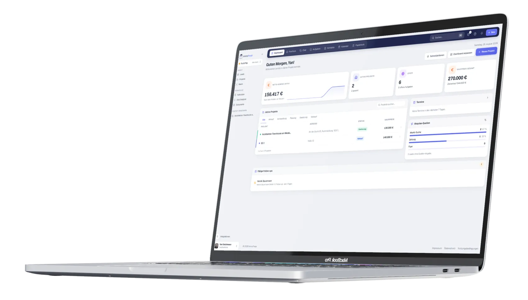 Laptop mit dem Dashboard der Software ImmoFreak für Fix-und-Flip-Projekte