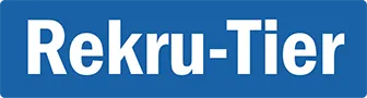 Weißer Schriftzug Rekru-Tier auf blauem Hintergrund