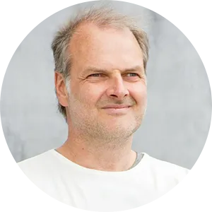 Porträt von Dr. Ronald Kandelhard, Gründer von easyContracts